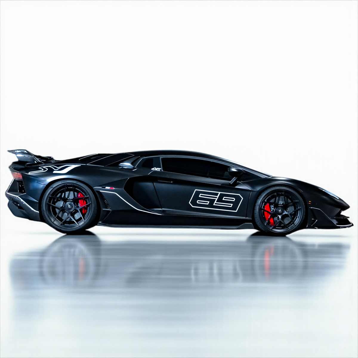 Lamborghini Aventador SVJ